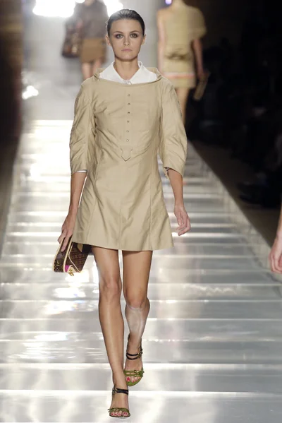 Look 32